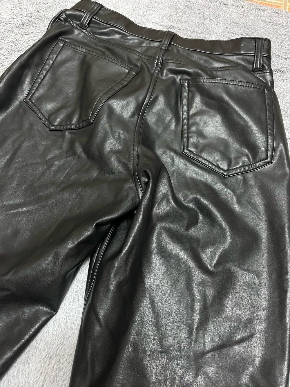 Abercrombie & Fitch Vegan Leather 90’s Straight Leg Pants - Black size 29/8 - Picture 6 of 6